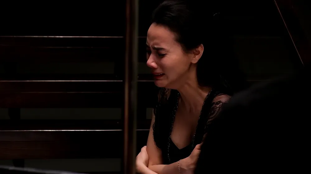 Trang Nhung tái xuất sau một thập niên, Bạch Công Khanh tung nhạc phim "Sáng đèn"