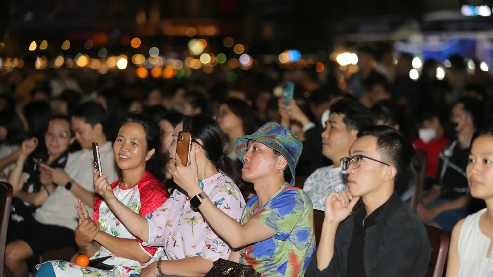 HIFF ngày 12-4: Trao giải hai hạng mục đầu tiên