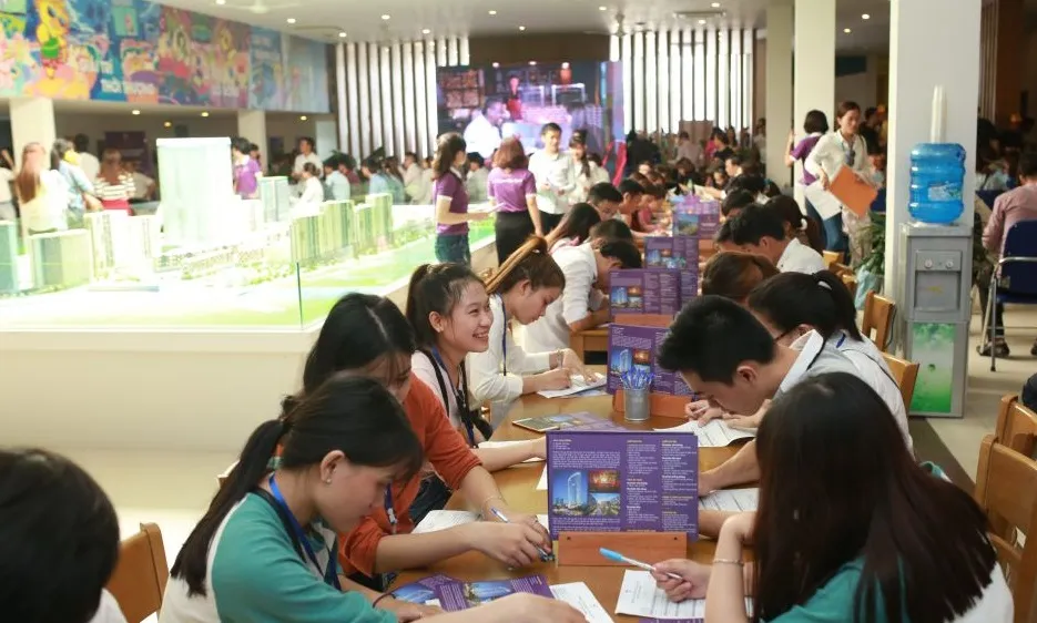 Ngày hội tuyển dụng Tập đoàn Empire đã mở ra 2.000 cơ hội việc làm cho dân địa phương . Ảnh: NGUYÊN KHÔI