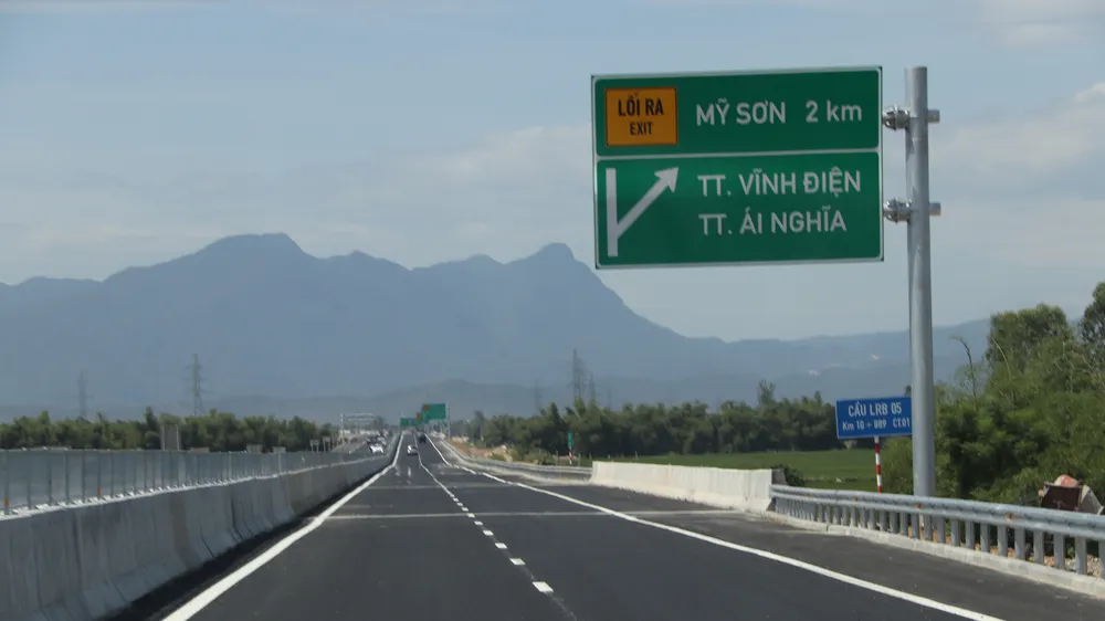 Thông xe kỹ thuật 65km (giai đoạn 1) tuyến cao tốc Đà Nẵng - Quảng Ngãi