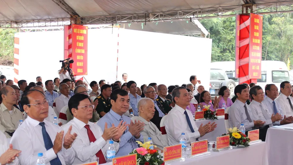Lãnh đạo tỉnh Quảng Nam và TP Đà Nẵng cắt băng khánh thành nhà bia Khu di tích đặc khu uỷ Quảng Đà tại Hòn Tàu 