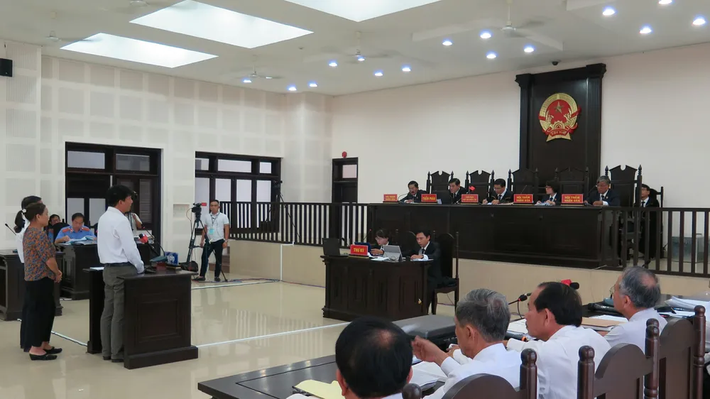 Các bị cáo trước tòa