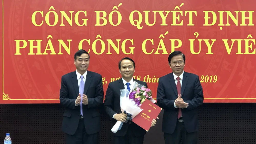 Ông Nguyễn Đình Vĩnh được điều động, phân công làm Bí thư quận ủy Ngũ Hành Sơn. Ảnh: NGUYÊN KHÔI 