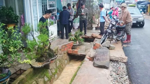 Cống nước nơi cụ ông bị tai nạn
