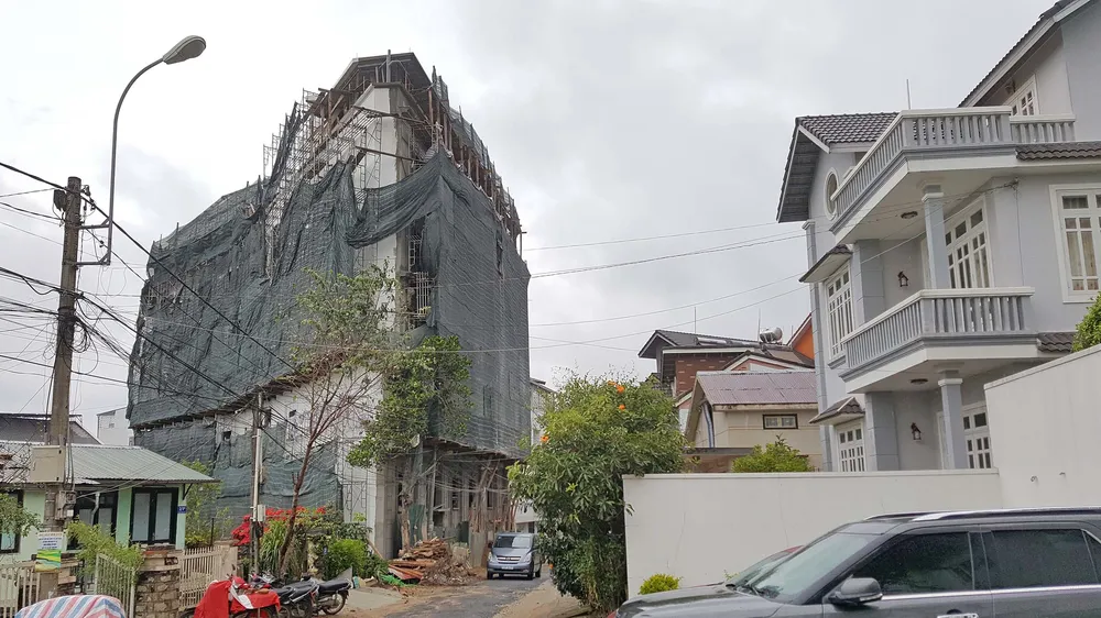 Khách sạn ở trung tâm Đà Lạt xây vượt tầng, sai phép 800m²