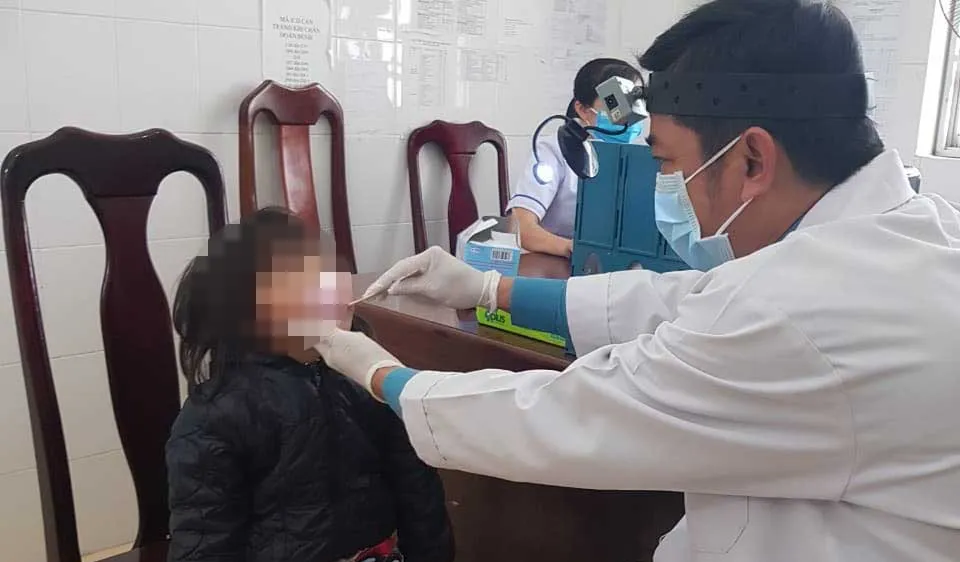 Ngành y tế khám sàng lọc bệnh bạch hầu trên địa bàn huyện Đam Rông, Lâm Đồng