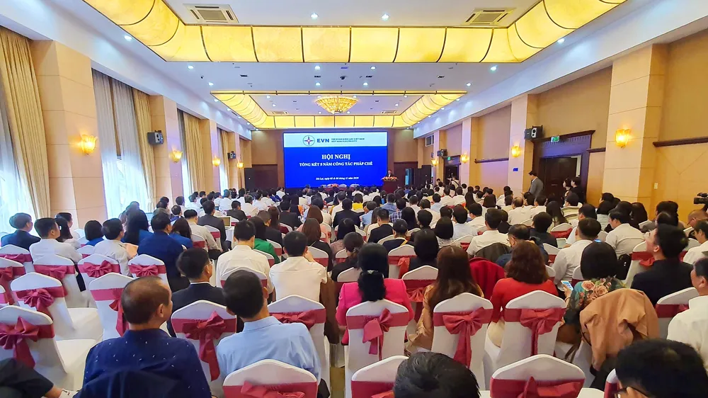 Nâng cao chất lượng đội ngũ pháp chế tại EVN
