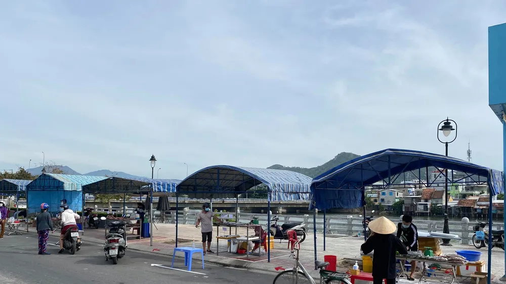 Nha Trang lấy mẫu tầm soát tại 16 xã, phường có nguy cơ rất cao