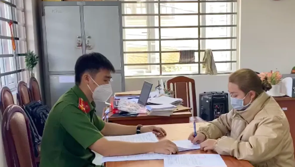 Khởi tố đối tượng lừa bán rau Đà Lạt qua mạng xã hội