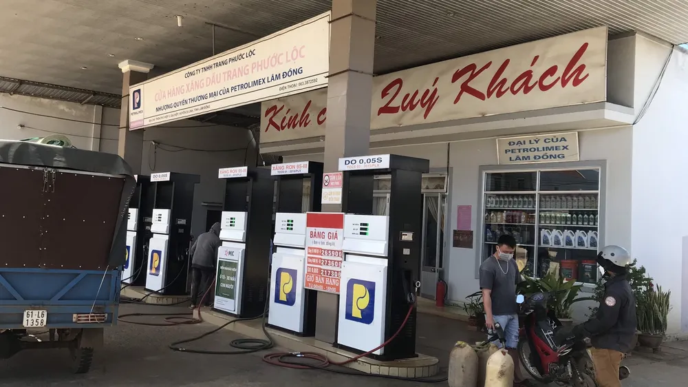 Phạt 3 cây xăng 110 triệu đồng do tự ý ngừng bán, phấn phối xăng ngoài hệ thống