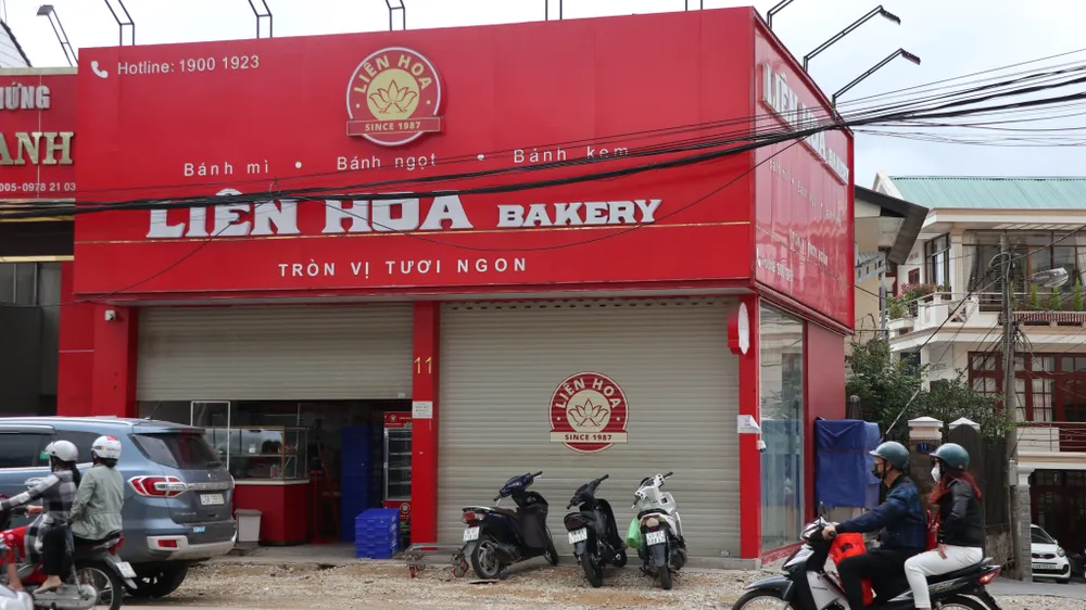 Phạt chủ chuỗi cửa hàng bánh mì gây ngộ độc hàng loạt ở Đà Lạt hơn 90 triệu đồng