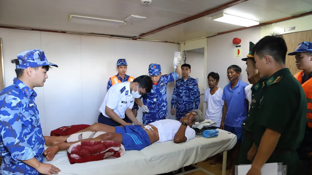 Ngư dân sống sót: “Mừng được vào bờ nhưng đau lòng mất 3 người thân vì đói, khát”