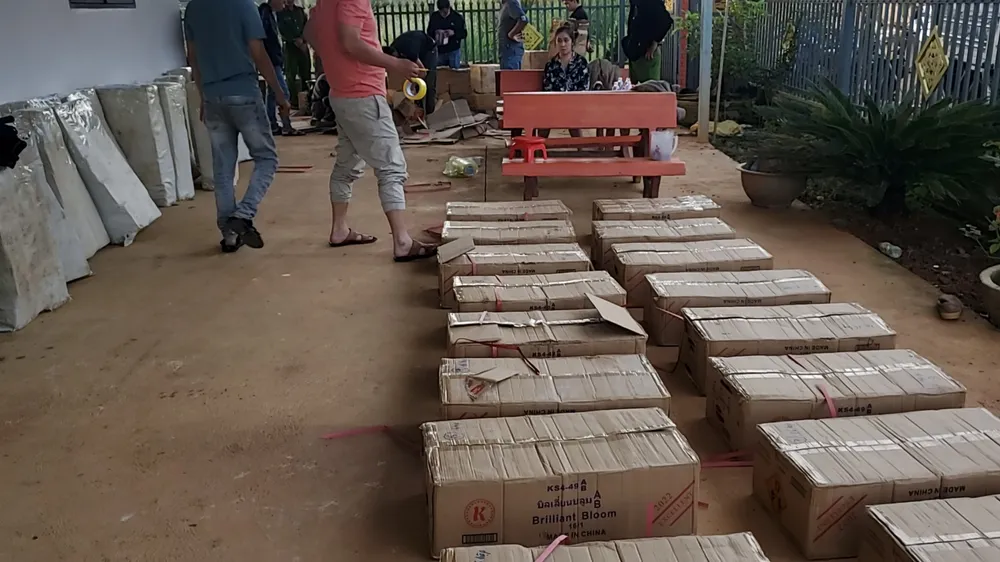 Triệt phá đường dây vận chuyển gần 1,8 tấn pháo lậu