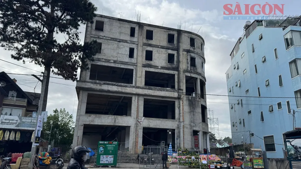Chấm dứt hoạt động dự án siêu thị làng nghề bỏ hoang ở Đà Lạt