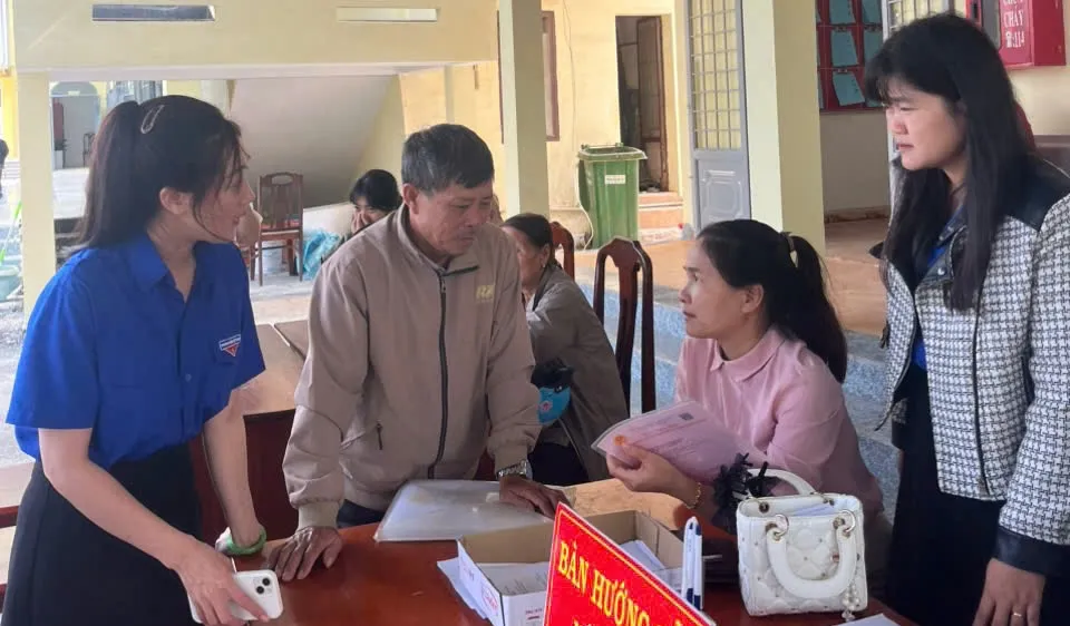 Lâm Đồng: Hơn 1.200 đoàn viên hỗ trợ người dân làm thủ tục hành chính