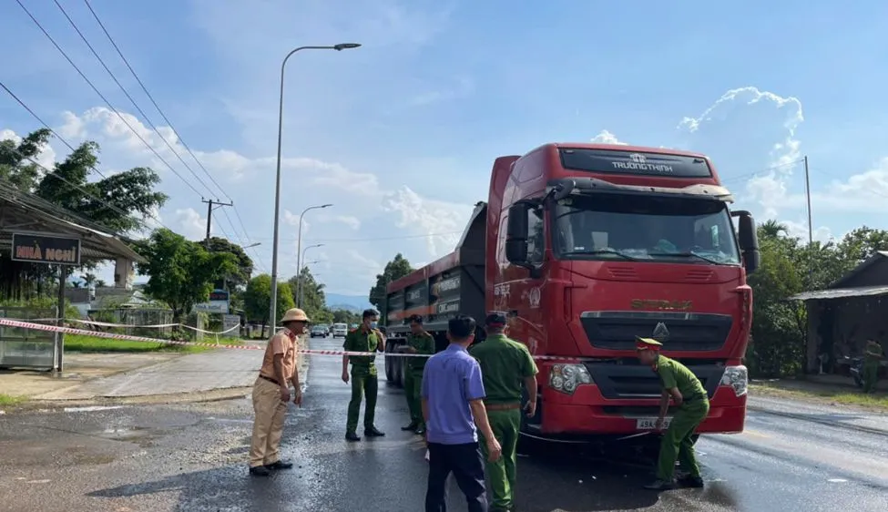 Lâm Đồng: Tạm giữ hình sự lái xe ô tô gây tai nạn làm 2 người thương vong