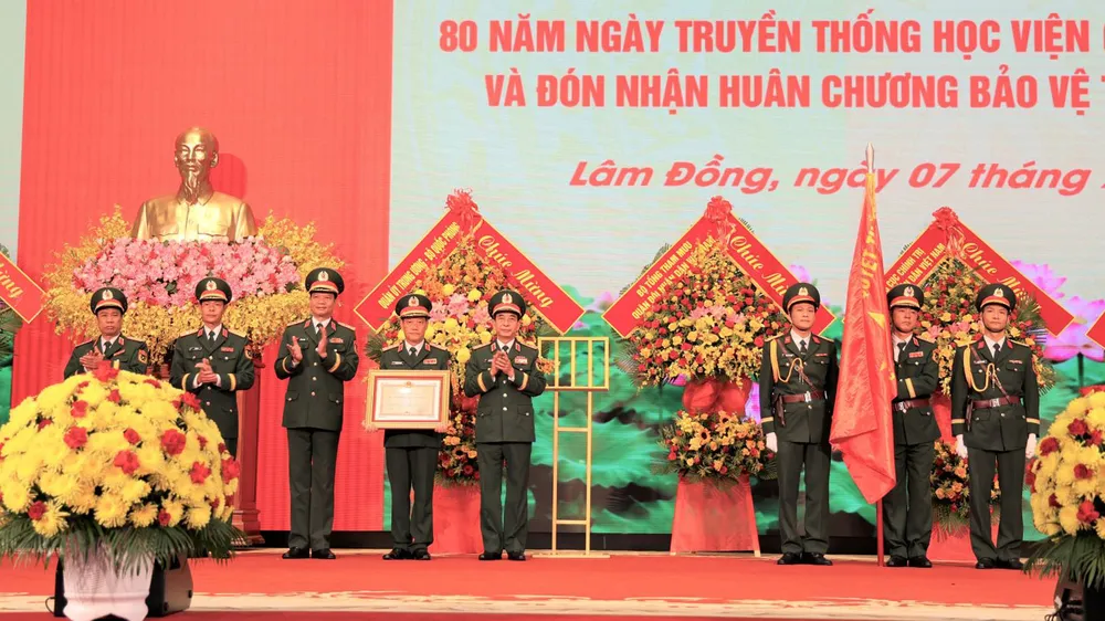 Học viện Lục quân kỷ niệm 80 năm Ngày truyền thống