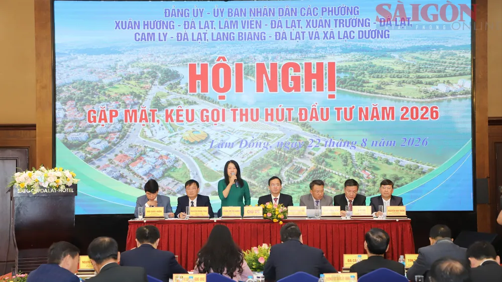 Lãnh đạo 5 phường khu vực Đà Lạt và xã Lạc Dương trao đổi với các nhà đầu tư