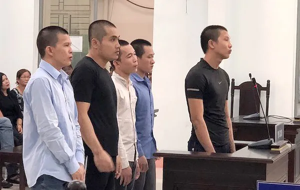 “Người hùng siêu bão” hầu tòa