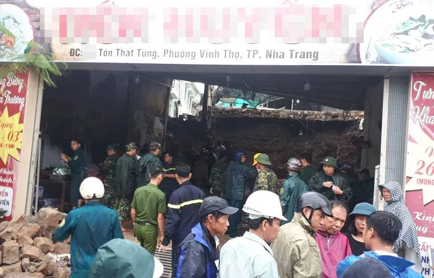Sập quán phở, ít nhất 2 người tử vong