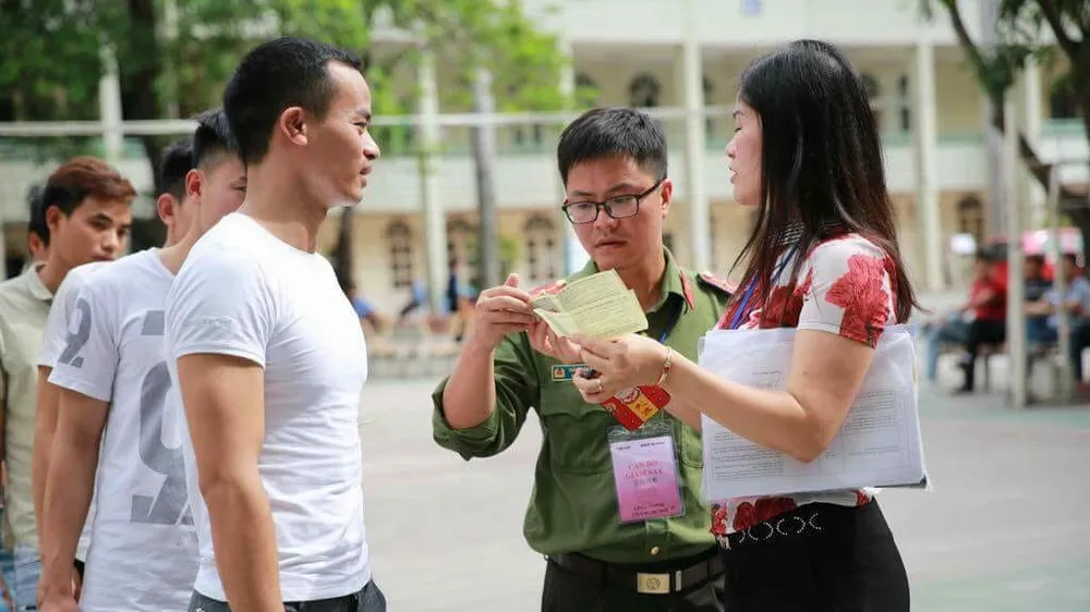 Hàng chục ngàn lao động thi tiếng Hàn để làm việc tại Hàn Quốc 