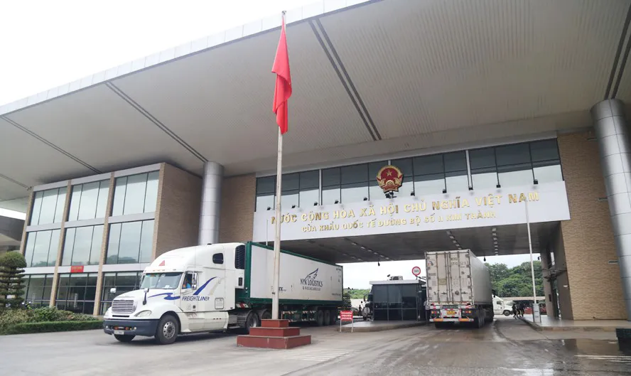 Sau "đóng băng", nhiều cửa khẩu đang “ấm” lên