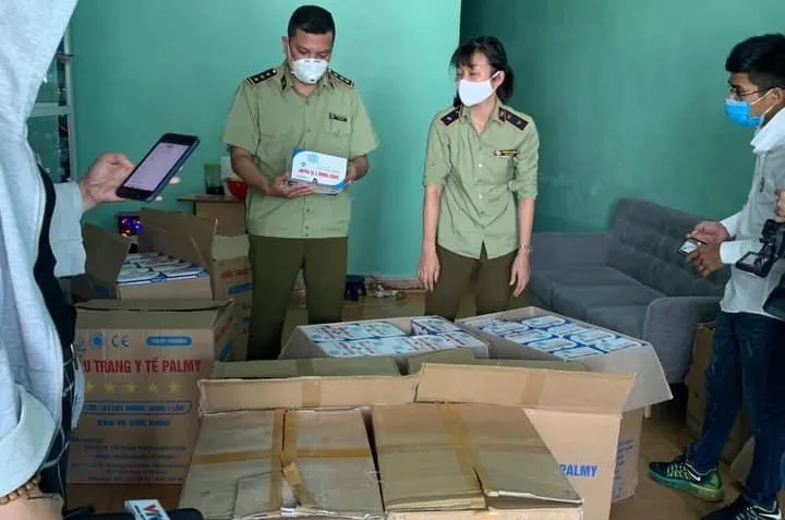 Bắt giữ hàng chục ngàn khẩu trang không có hóa đơn tại Đà Nẵng
