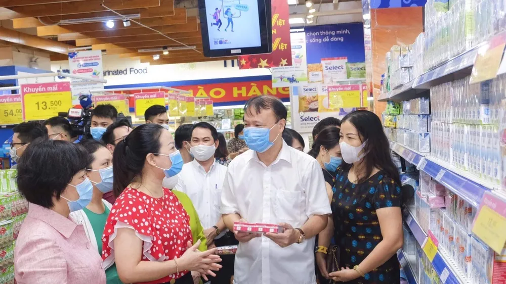 Thứ trưởng Đỗ Thắng Hải: Các siêu thị ăm ắp hàng, không lo thiếu