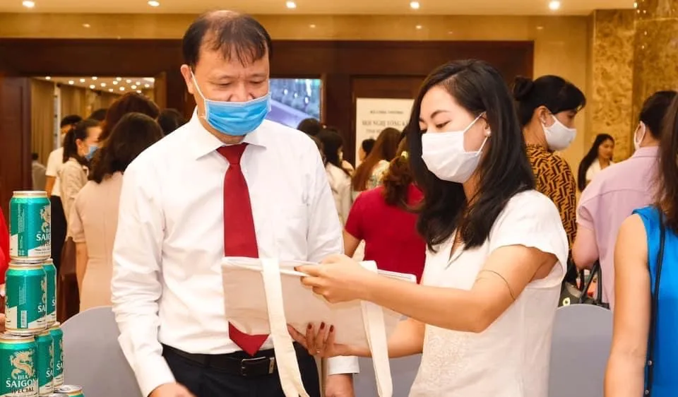52% người tiêu dùng khuyên bạn bè, người thân nên sử dụng hàng Việt Nam