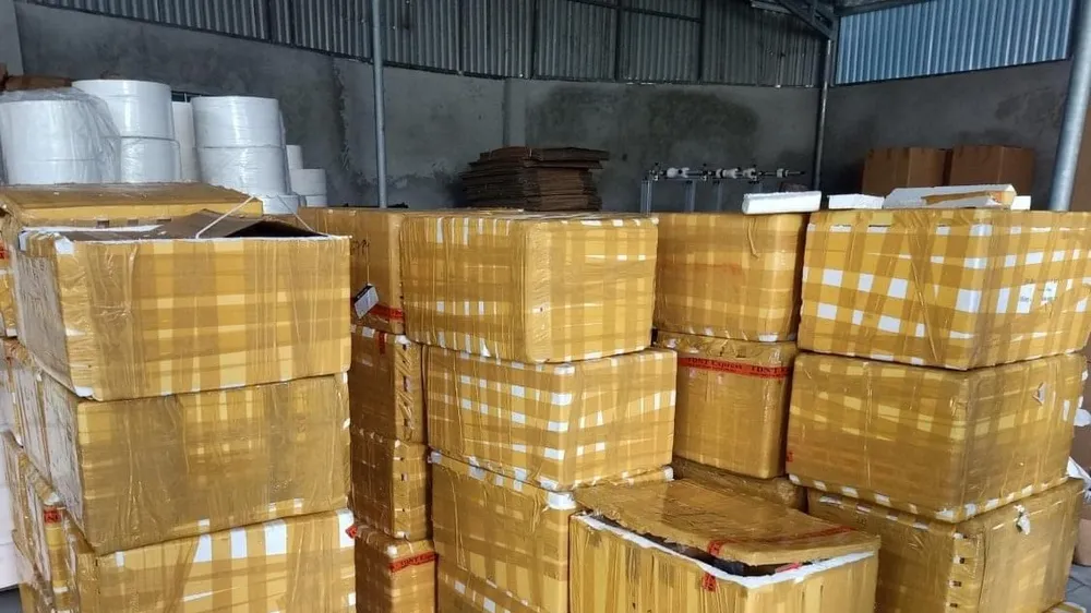 Bị phạt 90 triệu đồng vì buôn rượu nhập lậu