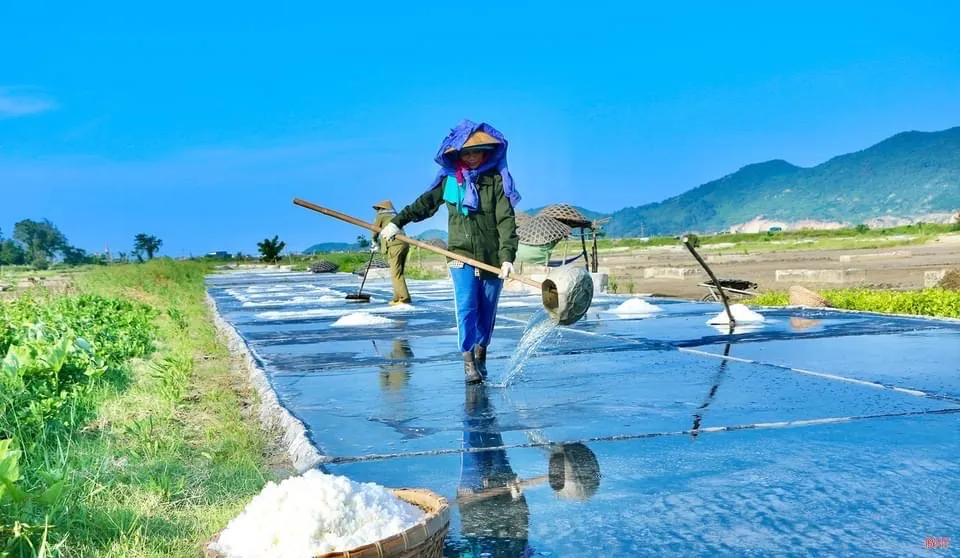 “Đỉnh” nắng nóng ở miền Bắc và miền Trung trong 3 ngày tới