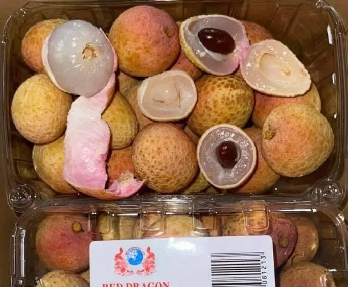 Vải thiều Việt Nam bán giá 105.000-120.000 đồng/kg tại Singapore 