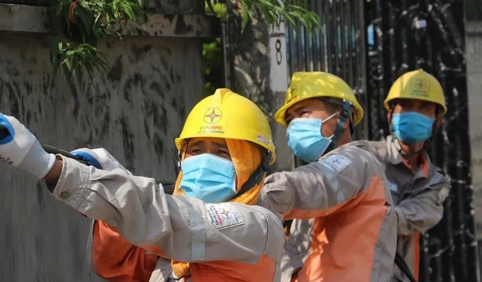 Dự báo lượng điện tiêu thụ lại tăng đột biến