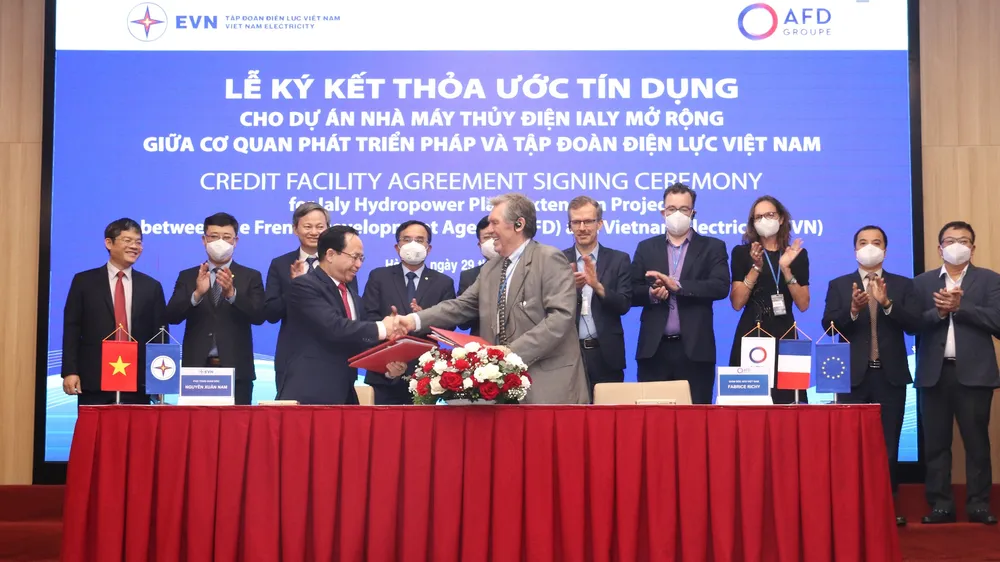 Vay 1.900 tỷ đồng cho dự án Nhà máy Thủy điện Ialy mở rộng