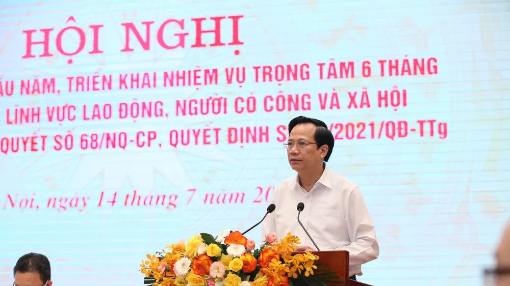 Cấp thiết bảo vệ sức khỏe cho người lao động