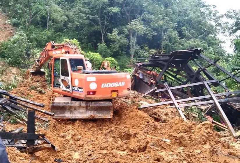 Mưa lớn, 3 cháu nhỏ trong 1 nhà tử vong 
