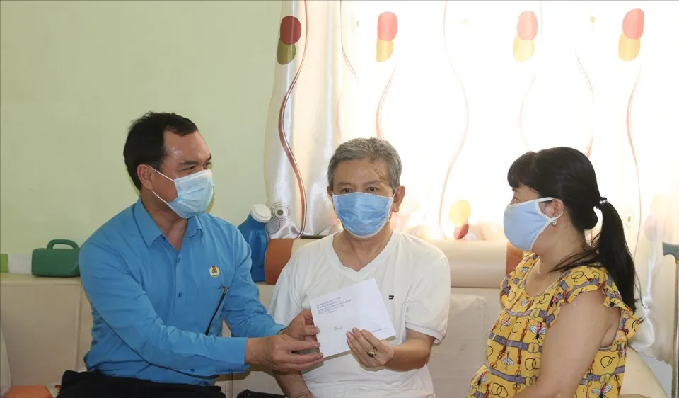 Công đoàn Việt Nam kêu gọi khẩn cấp ủng hộ công nhân lao động ở phía Nam