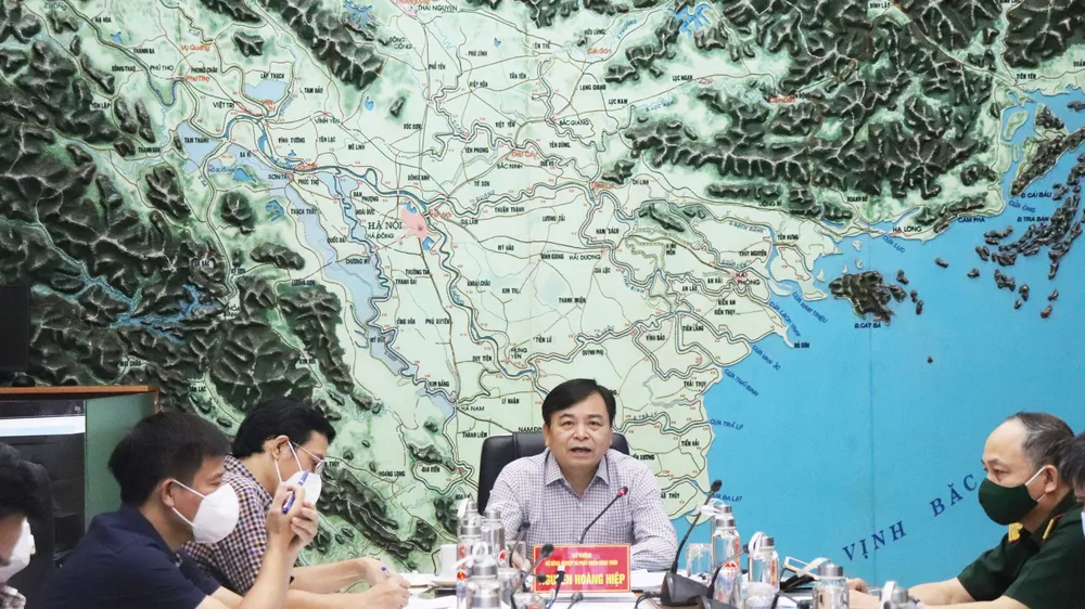  Hỏa tốc ứng phó áp thấp nhiệt đới đang dần thành bão số 6 