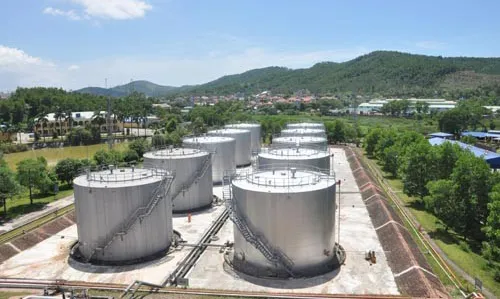 Từ 10-8, dừng làm thủ tục hải quan nếu kho xăng dầu không có thiết bị đo tự động