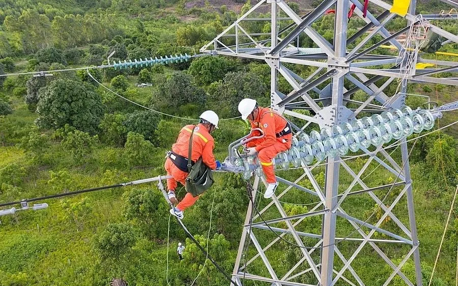Nhiều tai nạn do vi phạm hành lang điện