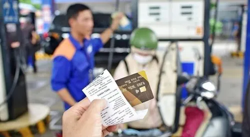 Yêu cầu tiếp tục giám sát hóa đơn bán lẻ xăng dầu