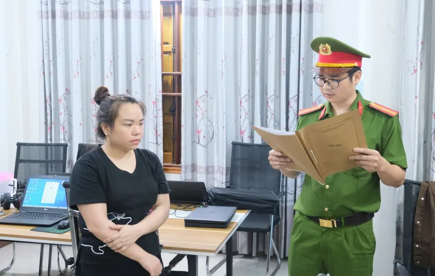 Tạm giữ 27 đối tượng giả danh một sàn thương mại điện tử để lừa đảo
