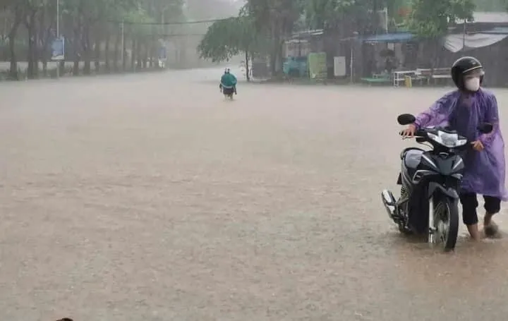 Nguyên nhân mưa lịch sử ở Hà Nội