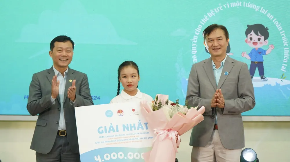 Chung kết hùng biện bằng tiếng Anh về phòng chống thiên tai 