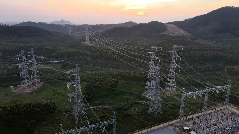 Đóng điện thành công đường dây 500kV Tây Bắc
