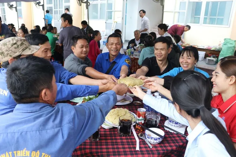 Tết Bính Ngọ này, khắp nơi sẽ có “Bữa cơm tất niên công đoàn”