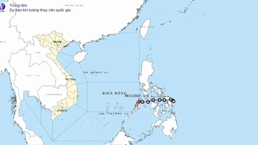 Áp thấp nhiệt đới suy yếu thành áp thấp trước khi vào Biển Đông 