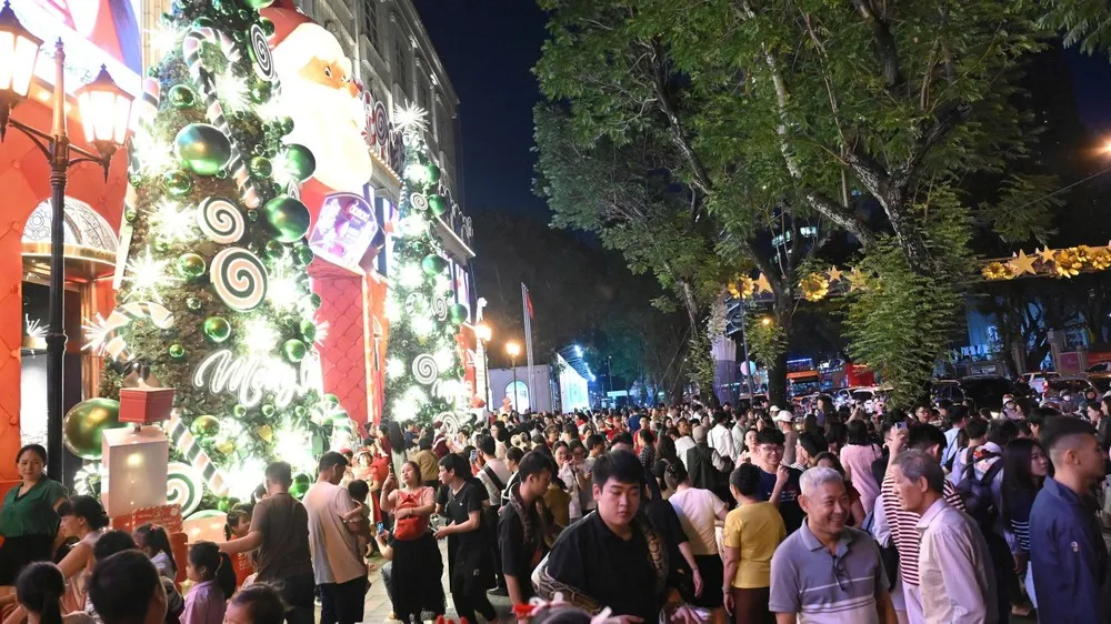 Không khí lạnh tràn về, Hà Nội trở rét