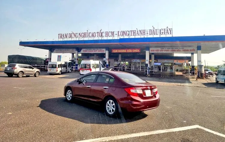 Bộ Công thương phản hồi việc 2 cây xăng ngừng bán trên tuyến cao tốc TPHCM - Long Thành - Dầu Giây