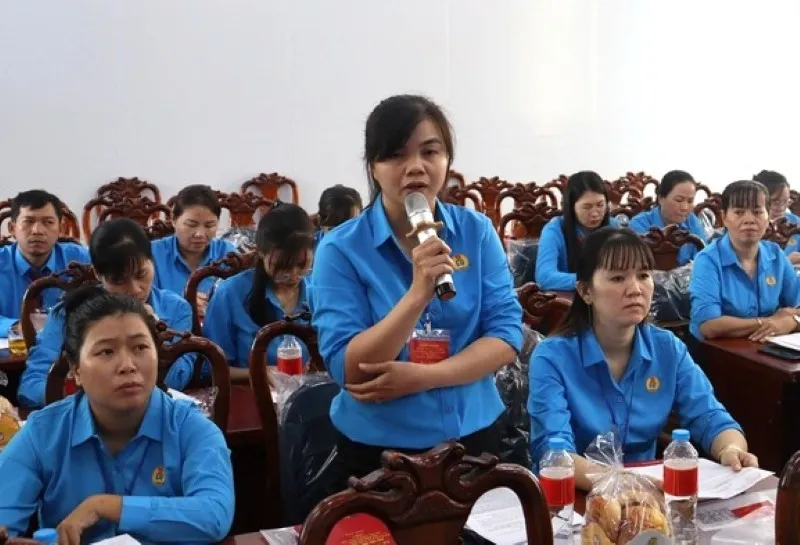 Tôn vinh vai trò đối thoại, thương lượng của cán bộ công đoàn cơ sở